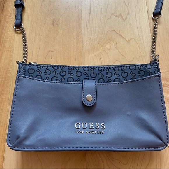 Guess Ladies Jaslynn Crossbody Top Zip - Picture 2 of 11